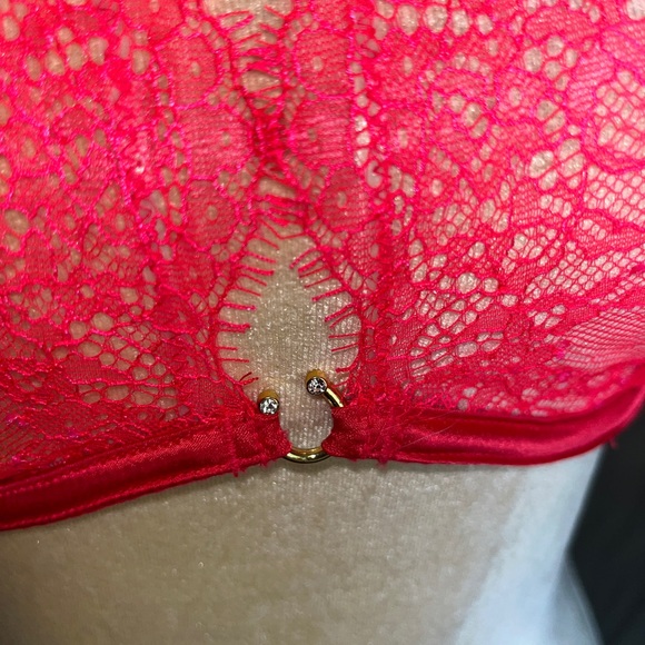 Victoria’s Secret Very Sexy eyelash trim bra - Picture 3 of 7
